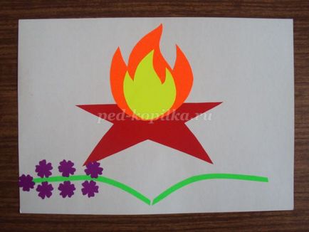 Alkalmazása színes papír „örök láng” a gyermekek 6-8 éves