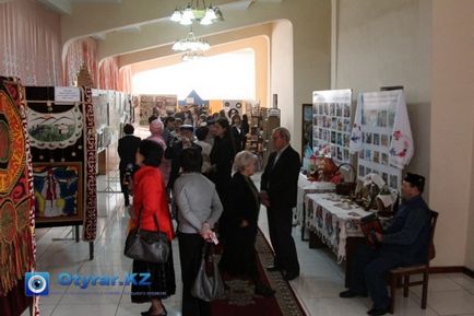 Peste o sută de tablouri și articole artizanale au fost prezentate de meșterii din Shymkent (foto-raport) - știri pentru Shymkent