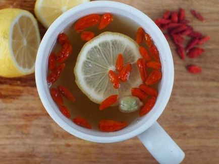 Ceaiul cu afine este o modalitate foarte bună de a se menține cald