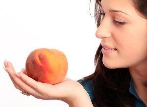 Чим корисні і чим шкідливі персики для вагітних