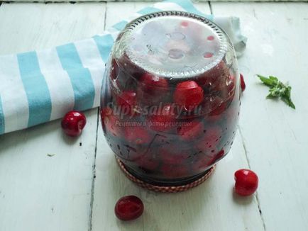 Cseresznye szirup télen (cseresznye szirup recept) Cseresznye szirupban télen