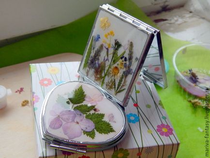 Decoram oglinda de buzunar cu flori uscate - târg de meșteșugari - manual, manual