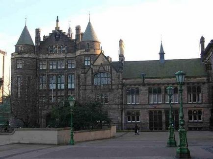 University of Edinburgh (Edinburgh-i Egyetem) - képzés a legjobb egyetemek Skócia