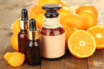 Uleiuri esențiale pentru extract de piele de mandarine și trandafiri pentru fermitate și orice tip de piele, uscate mature sau