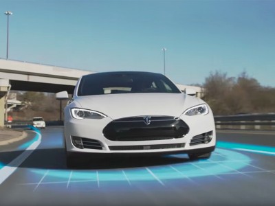 Elektromos Tesla Model S rekordot a megtett távolságot egy töltéssel