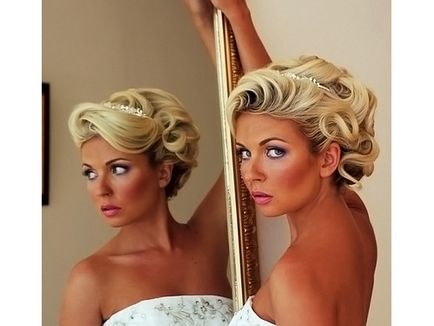 Фотографії кращих весільних зачісок на короткі волосиженскіе секрети від Хельги, жіночі секрети