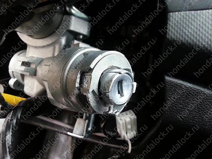 Fototchet javítási gyújtás után kísérlet lopás kia rio (eltérítés Kia Rio) Fototchet javítási gyújtás után kísérlet lopás kia rio