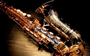 Cum să luați note notabile pe un muzicu saxofon