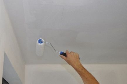 Cum să pictezi tavanul