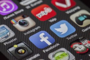 Cum să ștergeți istoricul de căutare în instagram