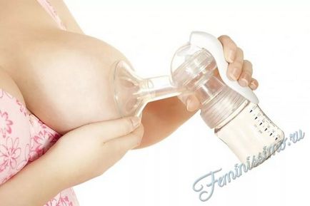 Cum să-ți exprimi mâna manual laptele matern