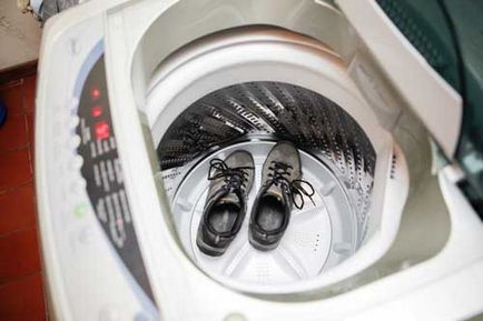 Cum să spălați adidașii într-o mașină de spălat