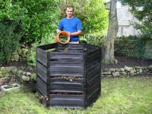 Cum sa faci singur un compostator potrivit, sfatul unui rezident calificat de vara
