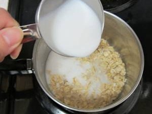 Főzni egy herkulesi zabkása tejjel baba