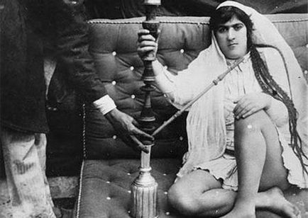 Cum arătau nevestele din haremul șahului iranian, amestecul