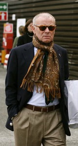 Як зав'язати чоловічий шарф підгляне у італійців, сайт з італії