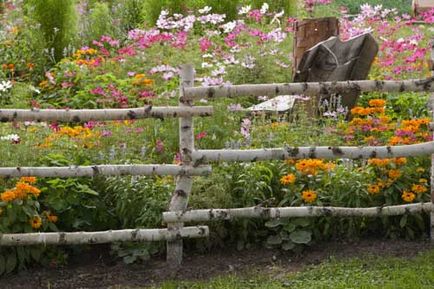 Country Garden a kertben, hogyan lehet legyőzni a rusztikus kényelmet kerttervezés