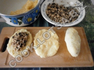 Zrazy burgonya hússal és gombák - finom házi lépésre recept fotók