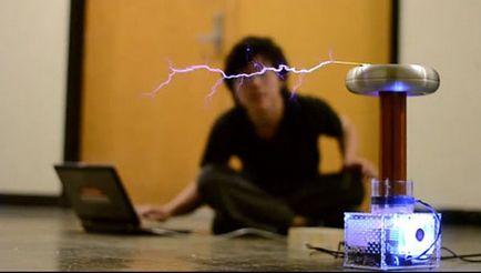 onetesla coil - zenés prototípus rezonáns Tesla transzformátor (onetesla) onetesla tekercs - egy zenei prototípus rezonáns Tesla transzformátor