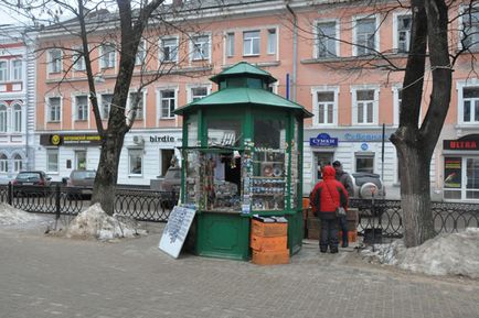 Ларьки зносять незаконно