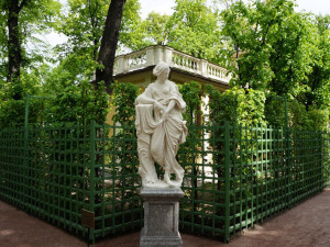 Grădini de grădină de vară și parcuri de ghid pentru Sankt Petersburg