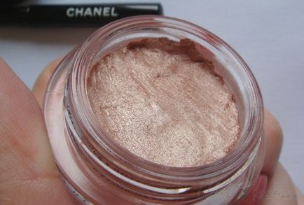 Мої улюбленці - тіні для повік chanel illusion d'ombre у відтінку 82 emerveille