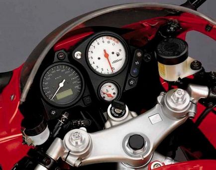 Motociclete honda vtr 1000 opinie, specificatii, recenzii