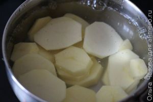 Начинка для пиріжків з картоплею і грибами