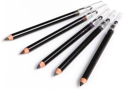 Ce trebuie să faceți pentru a alege un creion pentru ochi de diferite nuanțe