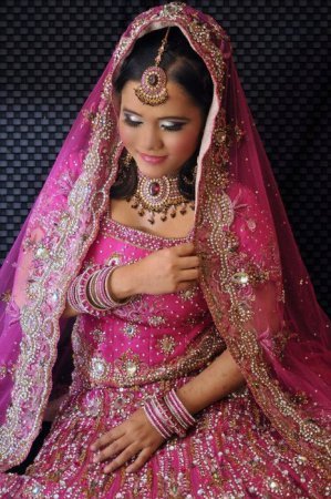 Вбрання і прикраси індійських наречених - ярмарок майстрів - ручна робота, handmade