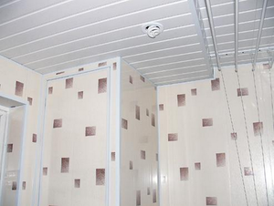 Особливості вибору і установки пластикових панелей, що імітують плитку для ванної