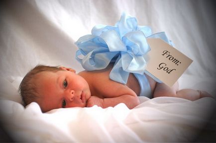 Cartea poștală pentru un nou-născut este cel mai bun cadou în primele zile de viață, ladyemansipe