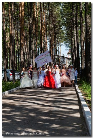 Parade menyasszony -2013