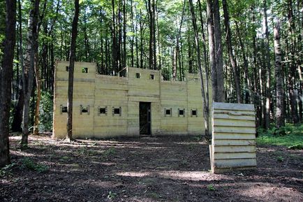 Пейнтбольні майданчики, майданчики для гри в пейнтбол, фотографії майданчиків