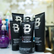 Prezentarea brandului britanic pentru îngrijirea părului, salonul de frumusețe 