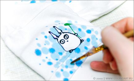 Розпис футболки акриловими термозакріплюючої фарбами по тканині