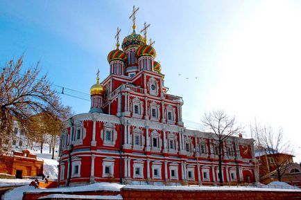 Різдвяна церква в Нижньому Новгороді опис