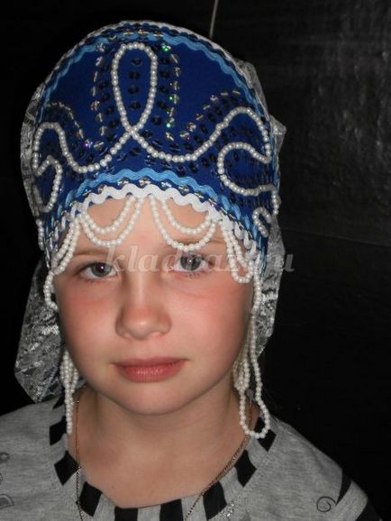 Orosz kokoshnik saját kezűleg (Y.) Orosz kokoshnik saját kezűleg
