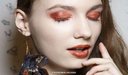 Cel mai la modă make-up din sezonul toamnă-iarna 2015-2016 fotografii și recomandări
