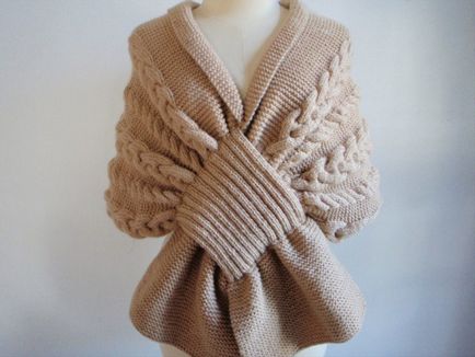 Scarf-cape cu ace de tricotat