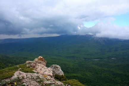 Șase pași până la chatyr-dag, Crimeea călătorește în țara legendelor, vinului și soarelui