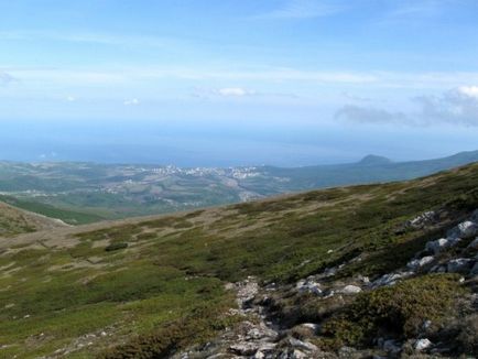 Șase pași până la chatyr-dag, Crimeea călătorește în țara legendelor, vinului și soarelui