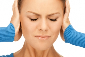 Zgomotul în urechi și cap provoacă ceea ce trebuie făcut, medicina tradițională
