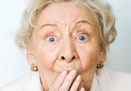 Simptomele de accident vascular cerebral la femeile în vârstă sunt primele semne