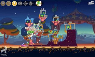 Изтегляне Angry Birds Seasons мод безкрайни елементи