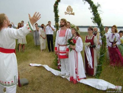 Слов'янські весільні звичаї