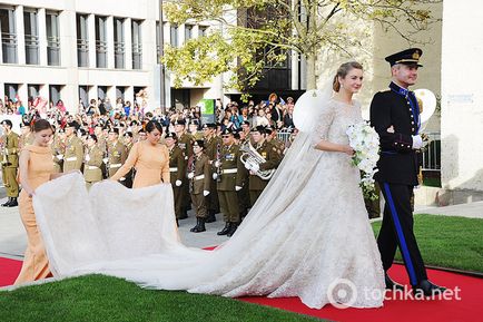 Lásd a legújabb esküvői tétlen Európa Prince (fotó)