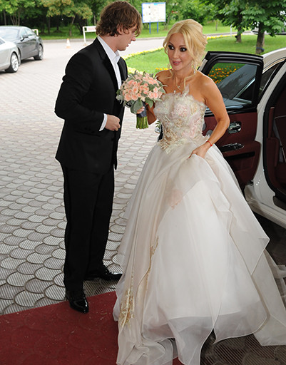 Esküvői Kudryavtseva és Makarov ütött skála