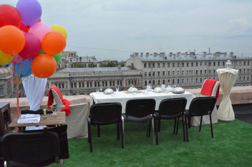 Nunti si sarbatori pe acoperișul Sankt Petersburg