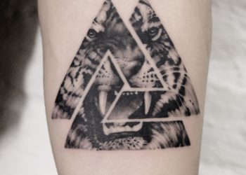 Salonul de Tatuaje din Sankt-Petersburg, face un tatuaj în tatuajul roy studio